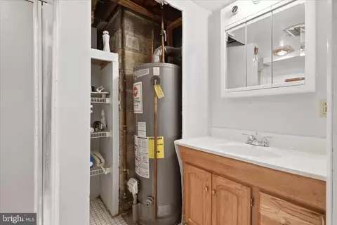 Bath - 2806 Urbana Dr, Silver Spring, MD 20906 photo 4 of 4