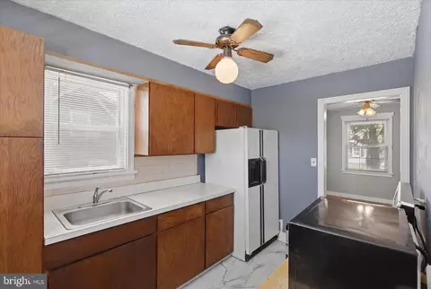 Entry Way - 2806 Urbana Dr, Silver Spring, MD 20906 photo 5 of 6