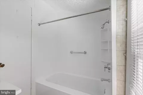 Bath - 2806 Urbana Dr, Silver Spring, MD 20906 photo 3 of 4