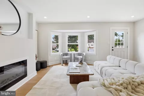 Living - 805 Langley Dr, Silver Spring, MD 20901 photo 1 of 3
