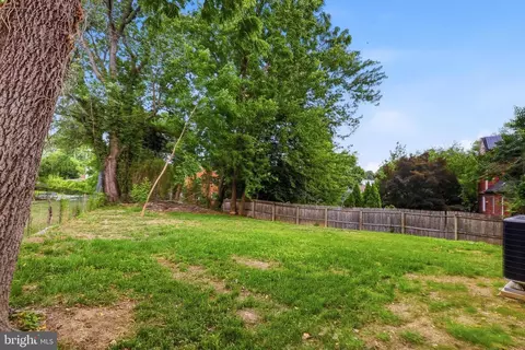 Exterior - 805 Langley Dr, Silver Spring, MD 20901 photo 6 of 7