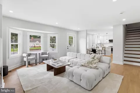 Living - 805 Langley Dr, Silver Spring, MD 20901 photo 2 of 3