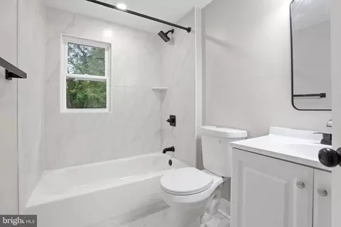Bath - 805 Langley Dr, Silver Spring, MD 20901 photo 3 of 5