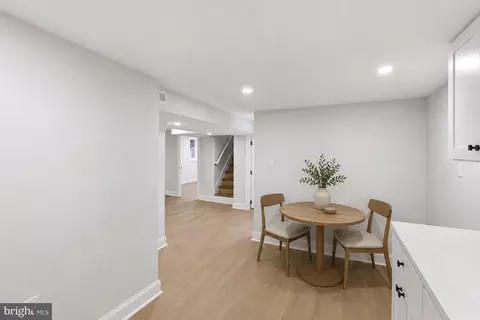 Entry Way - 805 Langley Dr, Silver Spring, MD 20901 photo 4 of 4