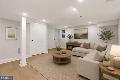 Living - 805 Langley Dr, Silver Spring, MD 20901 photo 3 of 3
