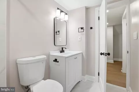 Bath - 805 Langley Dr, Silver Spring, MD 20901 photo 4 of 5