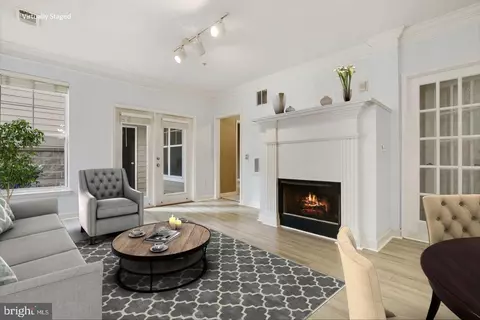 501 Hungerford Dr #132, Rockville, MD 20850