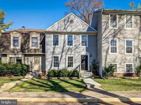 5 Climbing Ivy Ct, Germantown, MD 20874