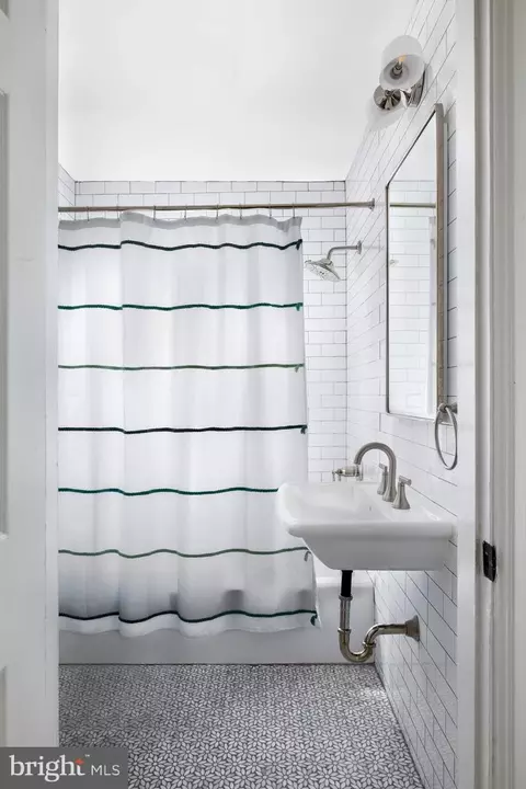 Bath - 7203 Summit Ave, Chevy Chase, MD 20815 photo 4 of 4