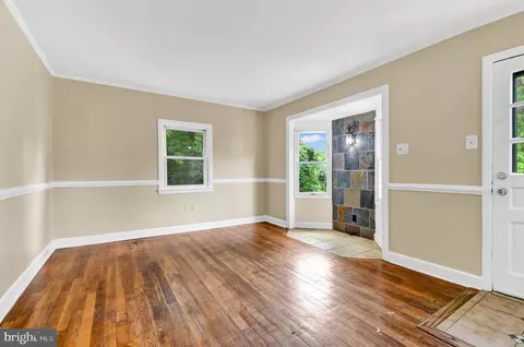 Living - 4510 Gridley Rd, Silver Spring, MD 20906 photo 1 of 2