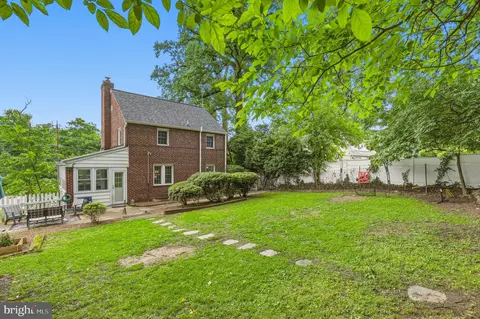 Exterior - 2504 Seminary Rd, Silver Spring, MD 20910 photo 6 of 10