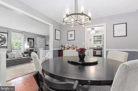 Dining - 2504 Seminary Rd, Silver Spring, MD 20910 photo 5 of 5