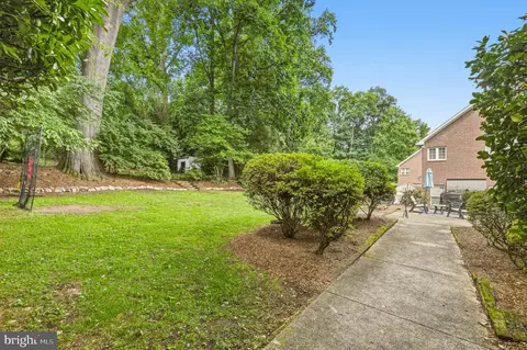Exterior - 2504 Seminary Rd, Silver Spring, MD 20910 photo 7 of 10