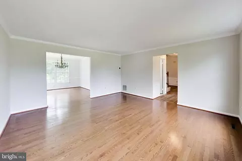 Living - 17105 Macduff Ave, Olney, MD 20832 photo 2 of 8