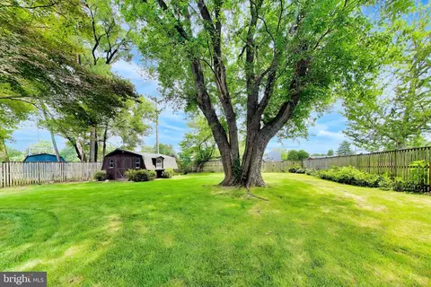 Exterior - 17105 Macduff Ave, Olney, MD 20832 photo 8 of 11