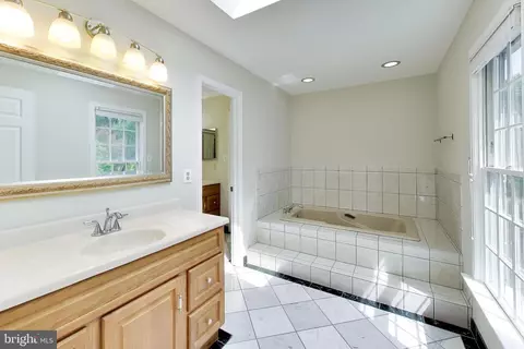 Bath - 17105 Macduff Ave, Olney, MD 20832 photo 2 of 8
