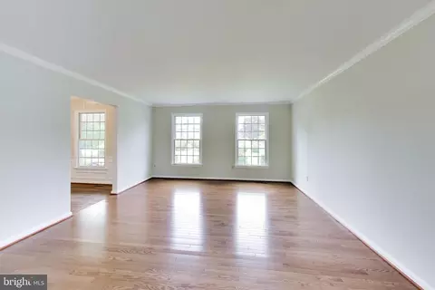Living - 17105 Macduff Ave, Olney, MD 20832 photo 1 of 8