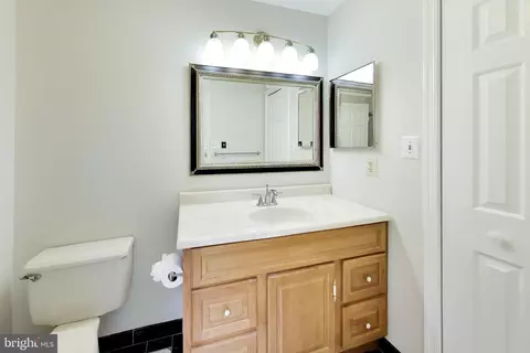 Bath - 17105 Macduff Ave, Olney, MD 20832 photo 3 of 8