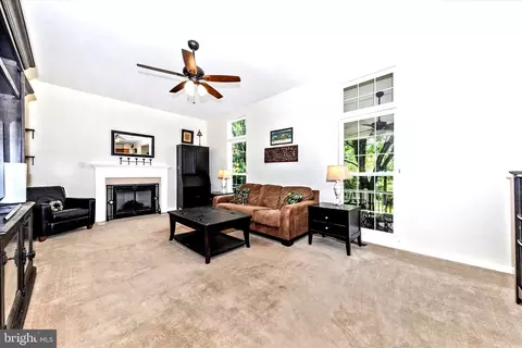 Living - 6 Tom Fox Ct, Poolesville, MD 20837 photo 1 of 1