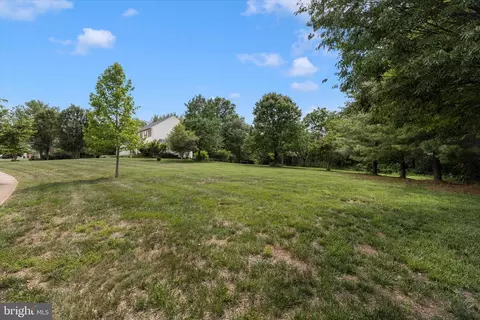 Exterior - 6 Tom Fox Ct, Poolesville, MD 20837 photo 13 of 20