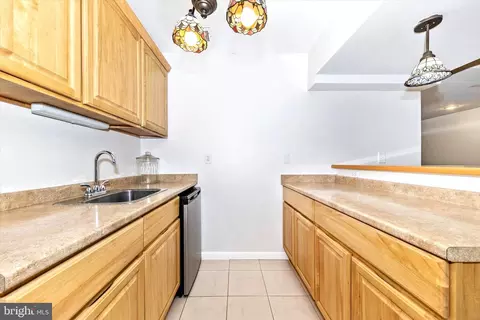 Kitchen - 6 Tom Fox Ct, Poolesville, MD 20837 photo 5 of 5