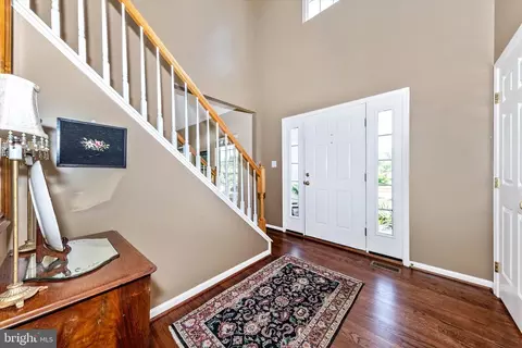 Entry Way - 6 Tom Fox Ct, Poolesville, MD 20837 photo 2 of 3