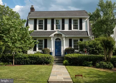 Exterior - 2006 Glen Ross Rd, Silver Spring, MD 20910 photo 8 of 10