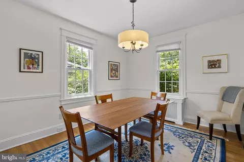 Dining - 2006 Glen Ross Rd, Silver Spring, MD 20910 photo 1 of 3