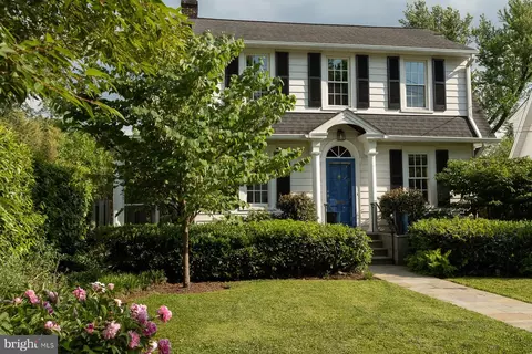 Exterior - 2006 Glen Ross Rd, Silver Spring, MD 20910 photo 9 of 10