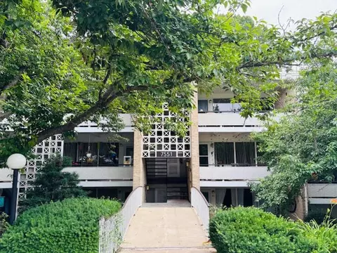 7551 Spring Lake Dr #D-1, Bethesda, MD 20817