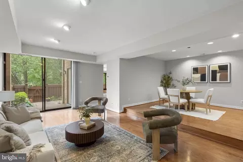 11420 Strand Dr #R-010, Rockville, MD 20852