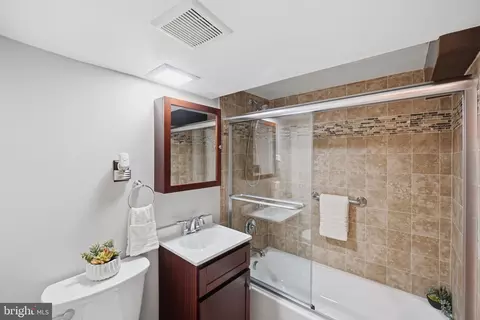 Bath - 10713 Gregory St, Silver Spring, MD 20901 photo 3 of 3