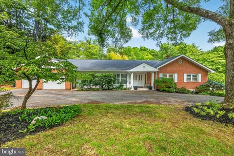 3101 Brooklawn Ter, Chevy Chase, MD 20815