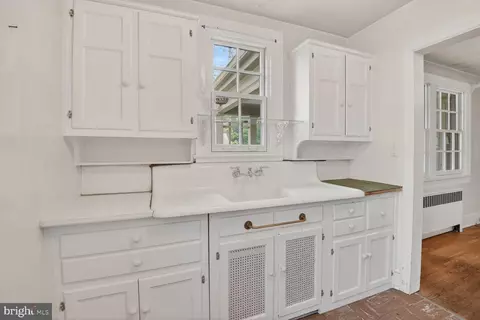702 Mcneill Rd, Silver Spring, MD 20910 photo 8