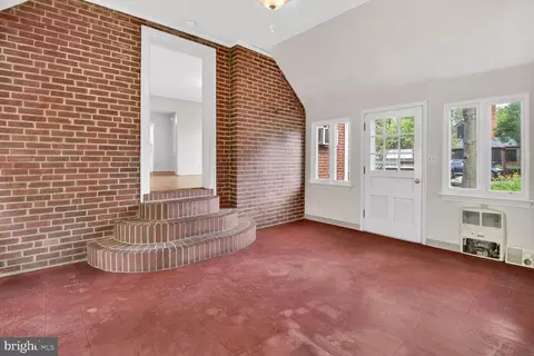 702 Mcneill Rd, Silver Spring, MD 20910 photo 9