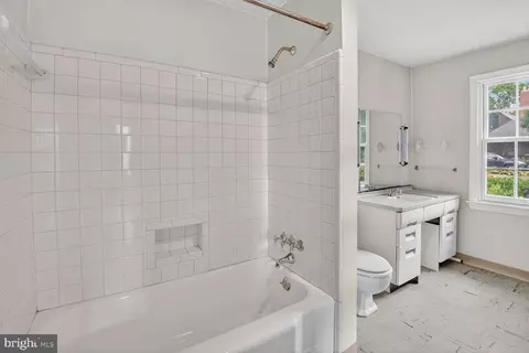 702 Mcneill Rd, Silver Spring, MD 20910 photo 14