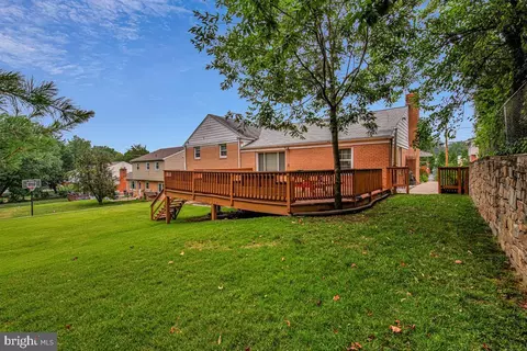 Exterior - 11003 Wheeler Dr, Silver Spring, MD 20901 photo 4 of 6