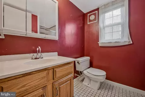 Bath - 11003 Wheeler Dr, Silver Spring, MD 20901 photo 5 of 6