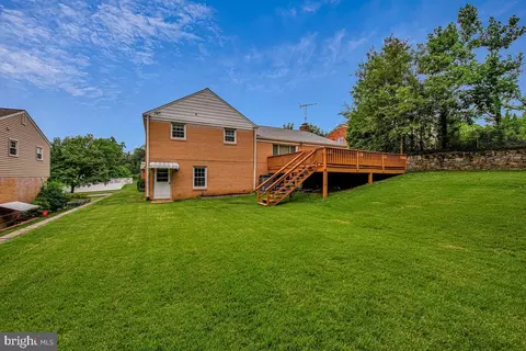 Exterior - 11003 Wheeler Dr, Silver Spring, MD 20901 photo 3 of 6