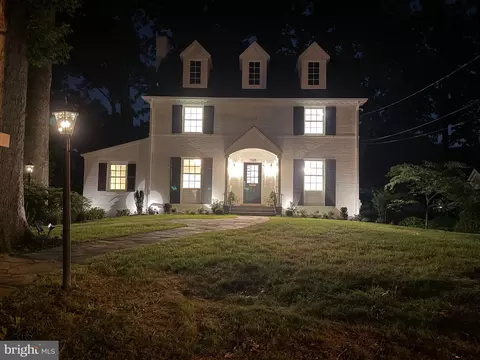 7825 Oldchester Rd, Bethesda, MD 20817