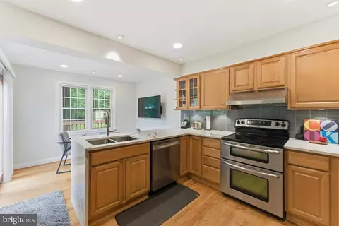 Kitchen - 12719 Two Farm Dr, Silver Spring, MD 20904 photo 2 of 5