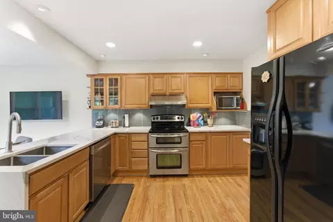 Kitchen - 12719 Two Farm Dr, Silver Spring, MD 20904 photo 3 of 5
