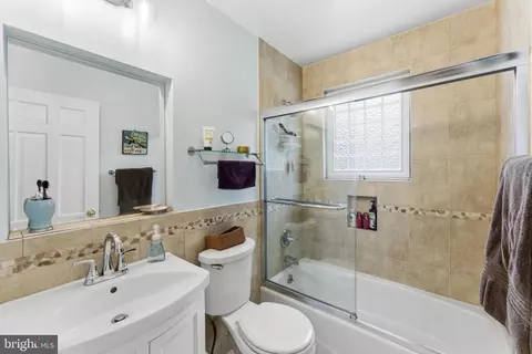 Bath - 12719 Two Farm Dr, Silver Spring, MD 20904 photo 1 of 5
