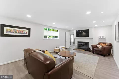 Living - 12719 Two Farm Dr, Silver Spring, MD 20904 photo 3 of 4