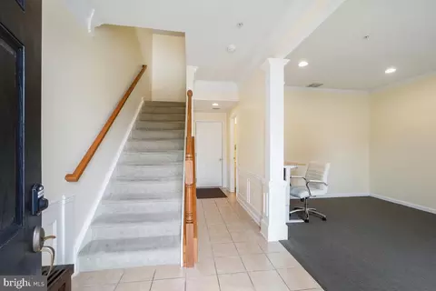 Entry Way - 11428 Grandview Ave, Wheaton, MD 20902 photo 1 of 10