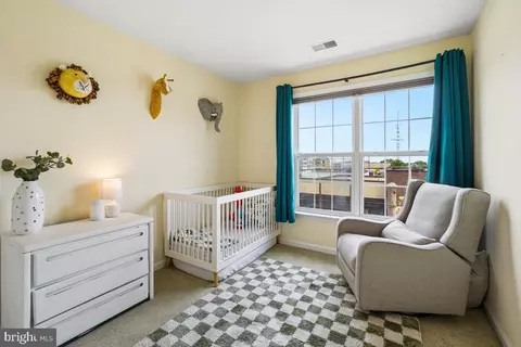 Bedroom - 11428 Grandview Ave, Wheaton, MD 20902 photo 4 of 6