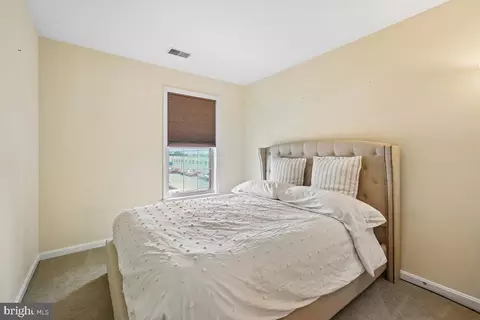 Bedroom - 11428 Grandview Ave, Wheaton, MD 20902 photo 5 of 6