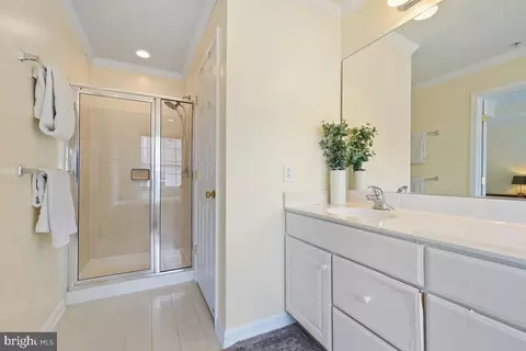 Bath - 11428 Grandview Ave, Wheaton, MD 20902 photo 3 of 4
