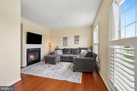 Living - 11428 Grandview Ave, Wheaton, MD 20902 photo 3 of 3