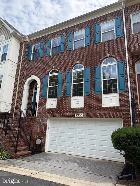 5936 Halpine Rd, Rockville, MD 20851